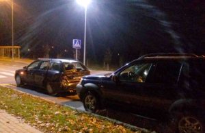 Prie R. Lymano muzikos mokyklos susidūrė du automobiliai. L. Dūdaitės nuotr.