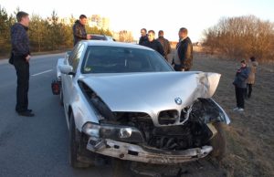 Avarijos metu automobilis stipriai apgadintas. L. Dūdaitės nuotr.