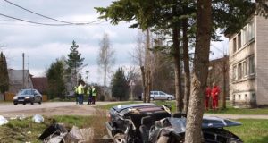 Tik supjaustę automobilį BMW