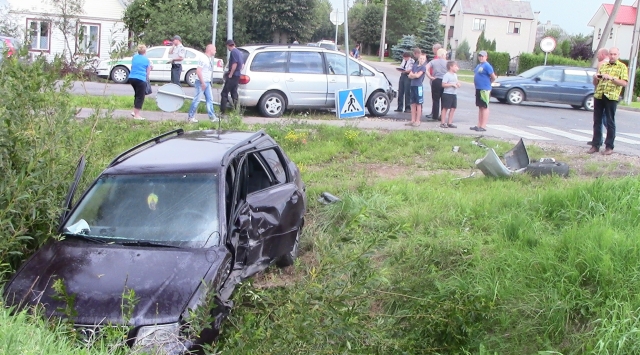 „Audi A 4“ vairuotojas nepaisė kelio ženklų: miestu jis važiavo kaip buvo įpratęs prieš daugelį metų. N. Byčkovskio nuotr. „Audi A 4“ vairuotojas nepaisė kelio ženklų: miestu jis važiavo kaip buvo įpratęs prieš daugelį metų. N. Byčkovskio nuotr.