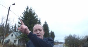 Po Gintaro Maticko penkiasdešimtmečio šventės įvyko nelaimė: ant kelio nugriuvusį jo svečią Vidmantą Matijošą pervažiavo mašina. A. Minkevičienės nuotr.