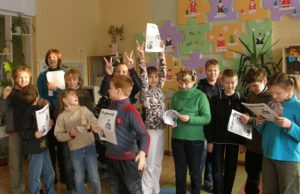 Laikraštuko „Ąžuolėlis“ leidėjai.