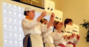 Rokiškio darželio-mokyklos „Ąžuoliukas“ auklėtiniai sutartinių šventėje Ukmergėje.