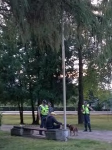 Neblaivus vyras užsiundė savo šunį ant aplinkinių. A. Katinausko nuotr.