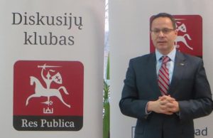 Susitikimas su buvusiu ambasadoriumi Politikos mokslų daktaras Žygimantas Pavilionis.