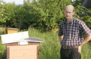 Medaus nauda sveikatai įsitikinęs bitininkas T.Kriaučiūnas per metus šio produkto suvartoja apie 20 kilogramų. A.Minkevičienės nuotr.