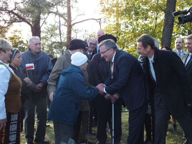 Be elektros ir kitų civilizacijos patogumų gyvenanti Janina Dagytė nenori palikti tėvų namų. L.Dūdaitės nuotr.