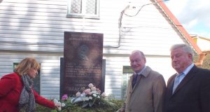 Seimo pirmininko pavaduotojas Č.Juršėnas (centre)