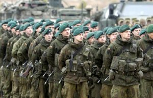 Sausumos pajėgos: „Vienybėje – jėga, tikėjime – pergalė“ Šiemet sausio 1 d. apie 300 Lietuvos karių pradėjo budėti NATO ir Europos Sąjungos greitojo reagavimo pajėgose.