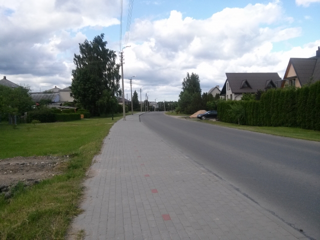 Ilgoje Dariaus ir Girėno - Topolių gatvėje nėra įrengta nei vienos šiukšliadežės. . Ilgoje Dariaus ir Girėno - Topolių gatvėje nėra įrengta nei vienos šiukšliadežės. .