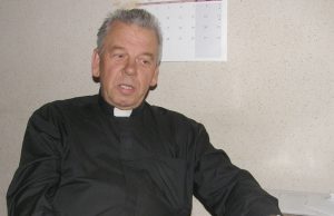 Parapijos reikalai: kiaulės nebekriuksi, procentai susigrąžinti Rokiškio dekanato dekanas Vilnis Viktoras Cukuras.