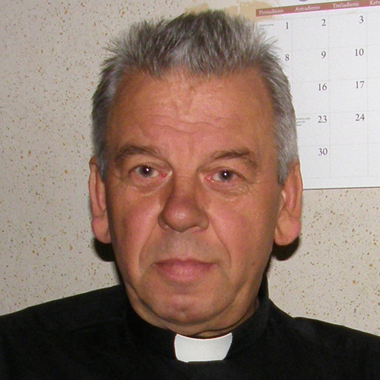 Rokiškio dekanas Vilnis Viktoras CUKURAS.