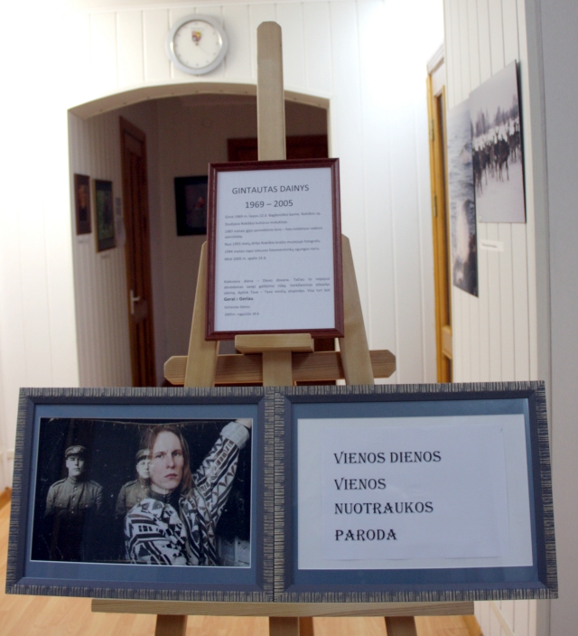 Gimtojo... redakcijoje - paroda Gintautui Dainiui atminti. D. Zibolienės nuotr.