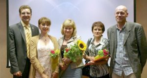 Konkurso dalyvės Teresė Staniulytė (iš kairės)