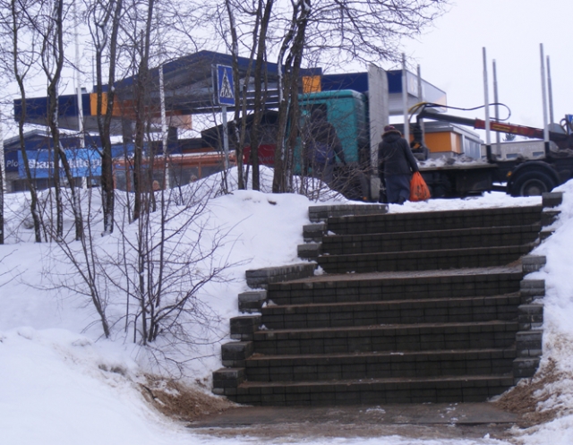 Nuo šių stačių laiptų nudardėjo jau ne vienas rokiškėnas... A.Mackuvienės nuotr.