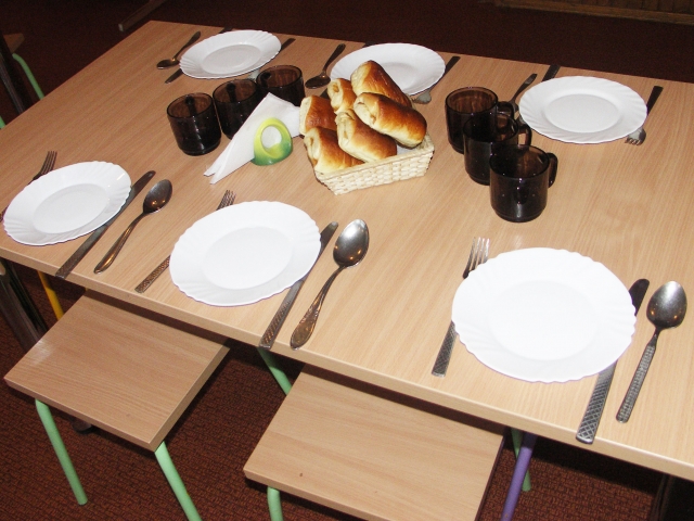 Darželinukų maitinimas kol kas nebrangs. N.Byčkovskio nuotr. Darželinukų maitinimas kol kas nebrangs. N.Byčkovskio nuotr.