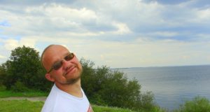 Eligijus Daugnora režisieriumi išrinktas aktoriams už nugarų. Asmeninio albumo nuotr.