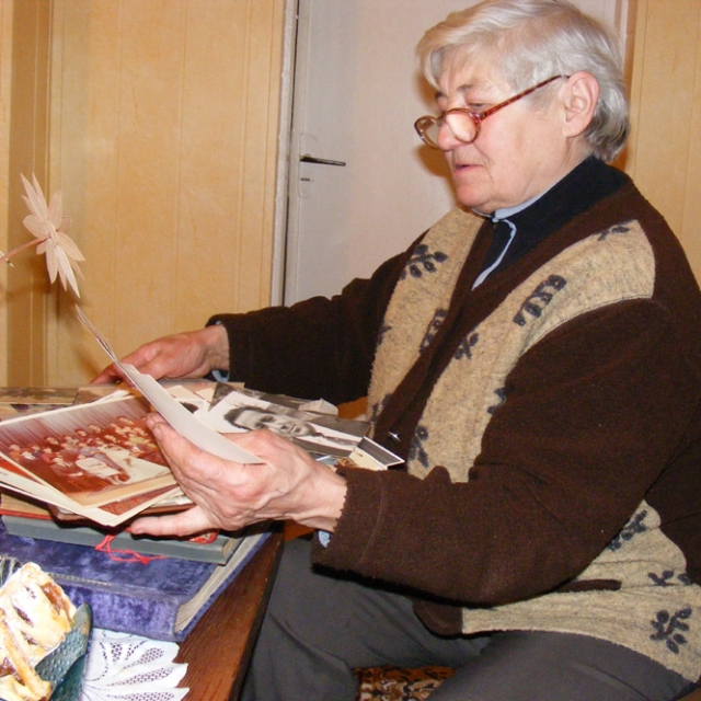 Juodupės pašto laiškininkė Veronika Deksnienė. Juodupės pašto laiškininkė Veronika Deksnienė.