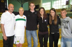 Rokiškėnai nusileido tik Ispanijos ir Šveicarijos lietuviams Rokiškėnus - A.Miškinį (iš kairės)