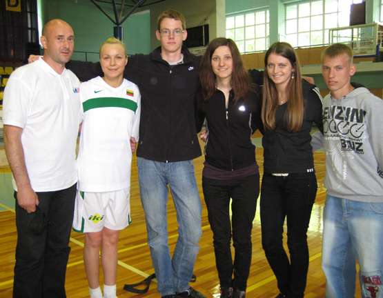 Rokiškėnus - A.Miškinį (iš kairės) Rokiškėnus - A.Miškinį (iš kairės)