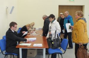 Išankstinis balsavimas savivaldybėje vyksta be incidentų