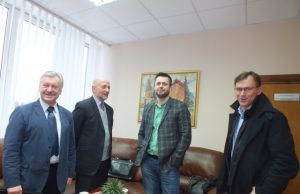 Prieš pasitarimą pas merą (Iš kairės): Jonas Satkūnas