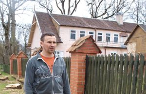 Verslininkai jau pradėjo dvaro talką Krašto muziejaus ūkvedys Valentinas Skeirys teigė