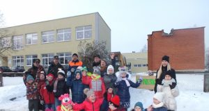 Atsisveikinimas su kalėdų eglutėmis. Senamiesčio progimnazija. A.Minkevičienės nuotr.
