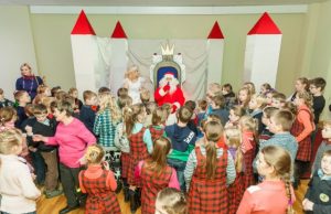 Kultūros centre – kalėdiniai renginiai Vaikams - specialios kalėdinės dekoracijos. Sigito Daščioro nuotr.