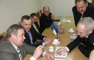 „Dovanojame jums estiškas euro monetas: kai eurą įsives Lietuva