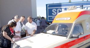 Prieš keletą metų Estenfeldo maltiečiai rajono ligoninei dovanojo greitosios pagalbos automobilį. D.Zibolienės nuotr.