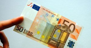 Rokiškietė didesnės pensijos ieškos su policija