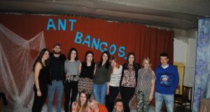 Obelių gimnazijos 68 laidos spektaklis „Ant bangos...“