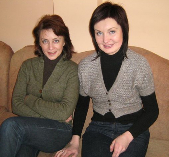 Snieguolė Skardžiuvienė (kairėje) ir Silvija Maksvytienė per Valentino dieną kviečia į kol kas Rokiškyje nematytą renginį. A.Skardžiaus nuotr.