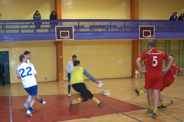 Rokiškio futbolo klubo (balta apranga) ir Visagino SC rungtynių akimirka. L. Dūdaitės nuotr. Rokiškio futbolo klubo (balta apranga) ir Visagino SC rungtynių akimirka. L. Dūdaitės nuotr.