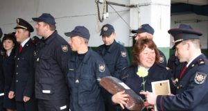 Šventinėje rikiuotėje Liudas Navickas (pirmoje eilėje iš dešinės)
