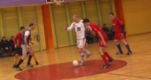 Salės futbolo Nepriklausomybės taurės turnyras – bene ilgaamžiškiausias rajono sporto renginys. L.Dūdaitės nuotr.