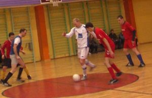 Salės futbolo Nepriklausomybės taurės turnyras – bene ilgaamžiškiausias rajono sporto renginys. L.Dūdaitės nuotr.