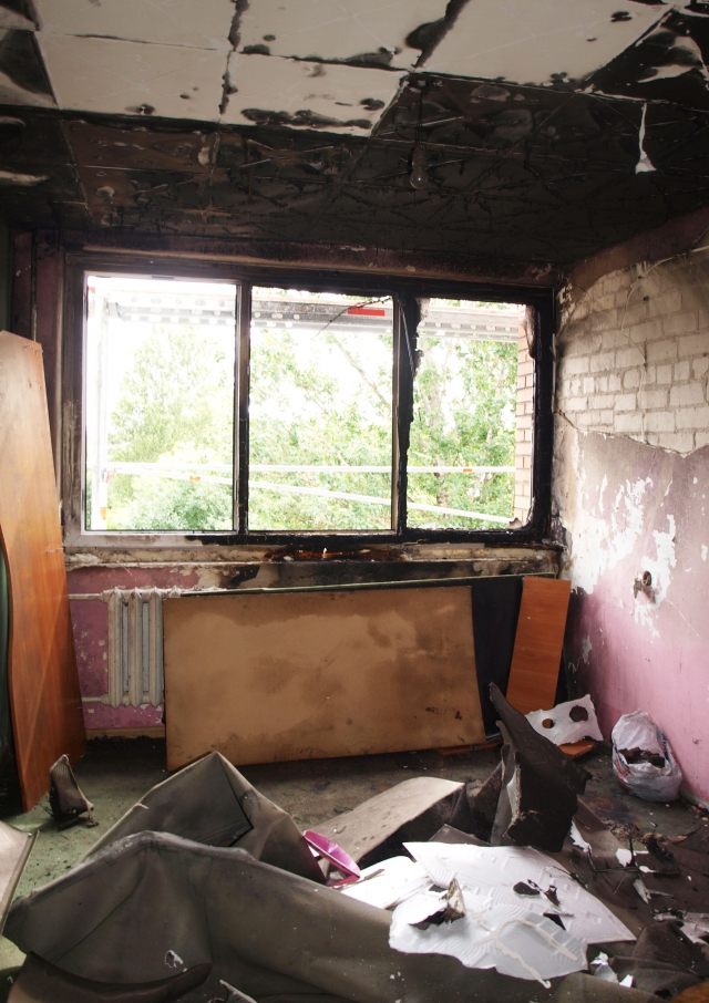 Nuo karščio skilo lango stiklai Nuo karščio skilo lango stiklai