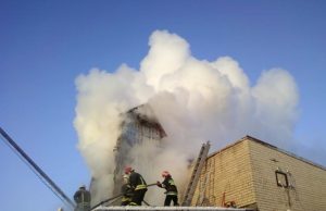 Jokių išlygų: ugniagesiai gelbėtojai – ir į ugnį, ir į vandenį Ugniagesių darbo kasdienybė.