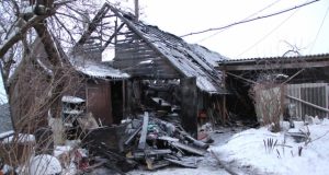 Praėjusią naktį miesto centre sudegė ūkinis pastatas. N.Byčkovskio nuotr.
