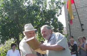 Kūrėjų sambūris – be valdžios dėmesio Skulptorius Vidmantas Zakarka (dešinėje) prisipažino