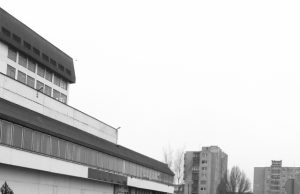 Betono blokais užbarikaduota aikštelė papiktino miestelėnus. A.Minkevičienės nuotr.