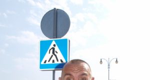 52–ejų Elis Gilbrantas dievagojosi