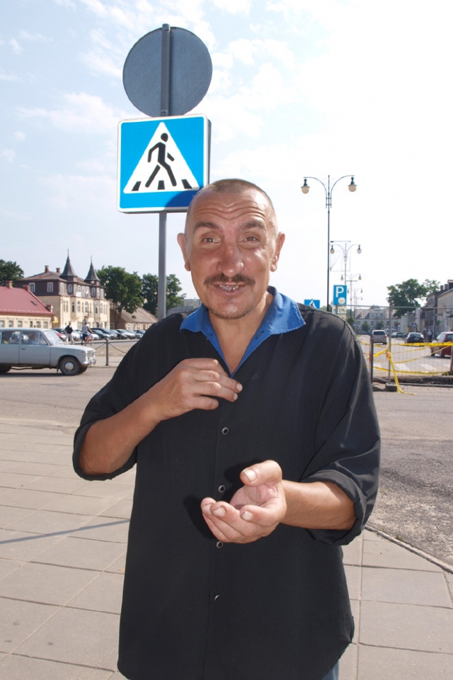 52–ejų Elis Gilbrantas dievagojosi