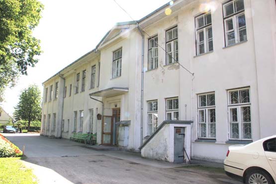 Šv. Mato parapijos senelių globos namai laukia remonto.