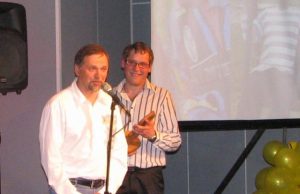 Po įtemptų metų – teatralizuotas ataskaitinis UŽ VISKĄ. Algimantas Kuolas (kairėje) - už gyvenimišką energiją