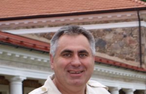 Verslininkas K.Grigalavičius siūlo autobusų stotį įkurdinti geležinkelio stoties pastate. D.Zibolienės nuotr.