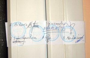 Pirminės asmens sveikatos priežiūros centro direktorės pavaduotojo kabinetą užantspaudavo STT pareigūnai. L.Dūdaitės nuotr.