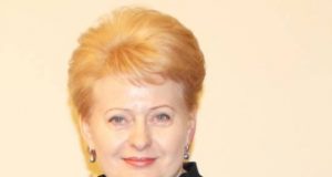 Akciją „Knygų Kalėdos" inicijavo  Prezidentė Dalia Grybauskaitė.
